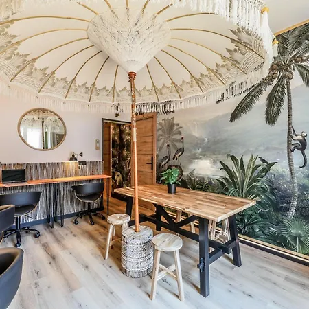 Hostal Eliseo - Livingcoworking - Malasana Madrid