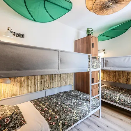 Eliseo - Livingcoworking - Malasana Hostal Madrid