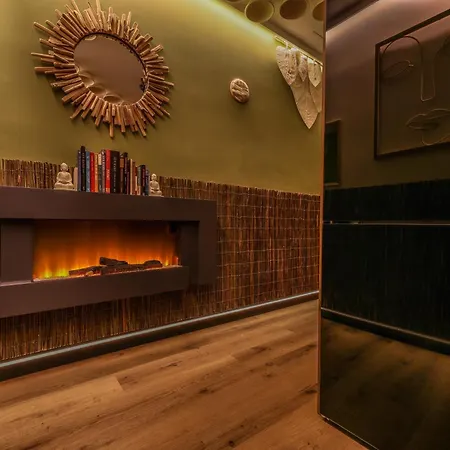 Eliseo - Livingcoworking - Malasana Hostal *