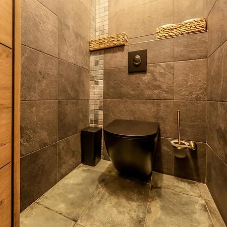 Eliseo - Livingcoworking - Malasana Hostal Madrid