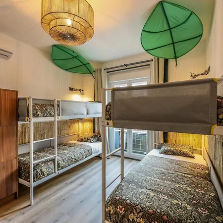 Eliseo - Livingcoworking - Malasana Hostal Madrid