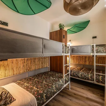 Hostal Eliseo - Livingcoworking - Malasana Madrid