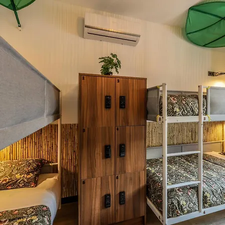 Hostal Eliseo - Livingcoworking - Malasana