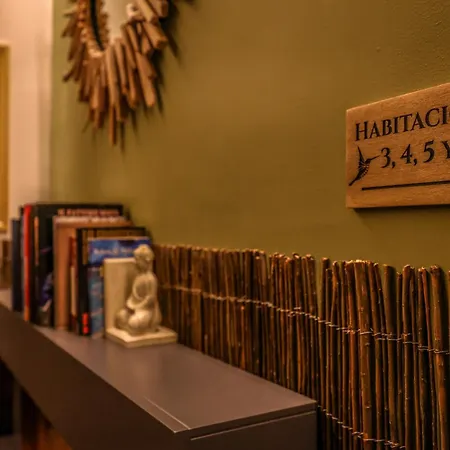 Hostal Eliseo - Livingcoworking - Malasana *