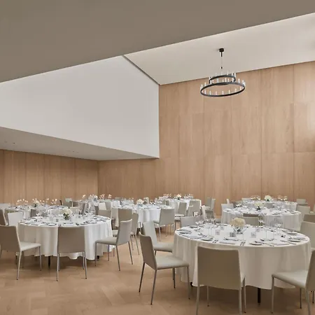 The Edition Hotel 5*