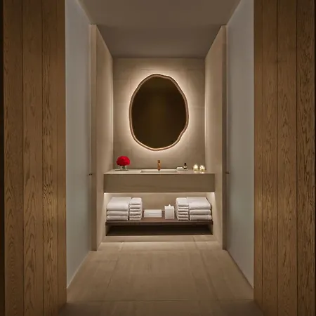 The Edition Hotel 5*