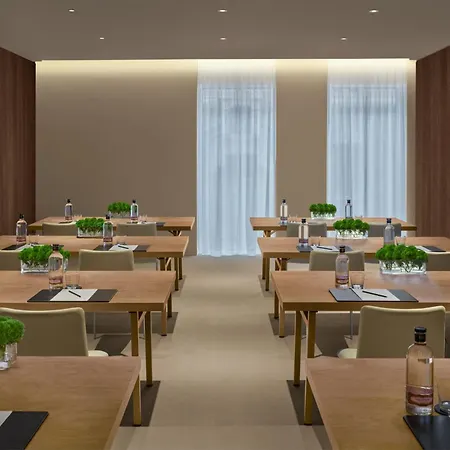 The Edition Hotel 5*