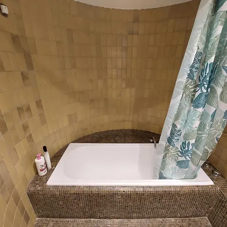 Coliving Corazon, Hotel *