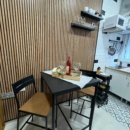Vistalegre! Pequeno Y Fantastico Loft Cerca Del Metro Apartment *