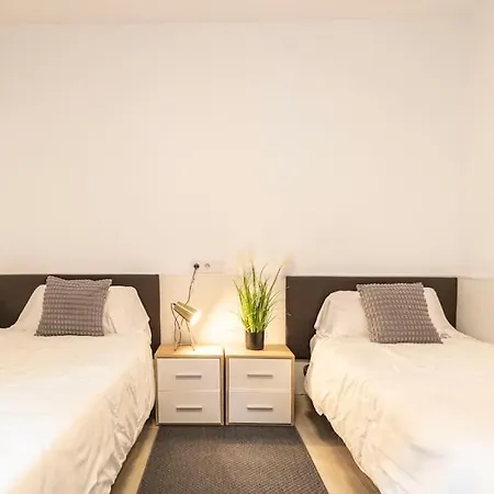 Piso Ideal Cerca Feria De Apartament Madryt