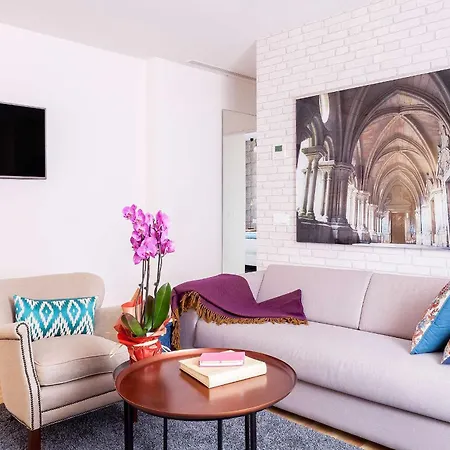 Palacio Conde Miranda Apartmán *