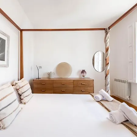 Apartment 4 Bedrooms 2 Bathrooms Furnished - Salamanca - Largue - Mintystay