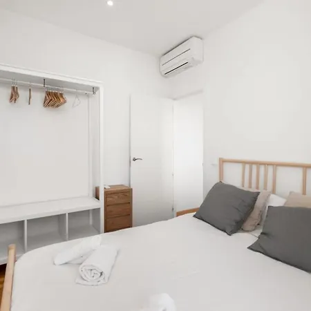 Apartment 4 Bedrooms 2 Bathrooms Furnished - Salamanca - Largue - Mintystay *