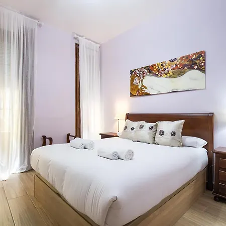 Charming Tirso De Molina Apartment