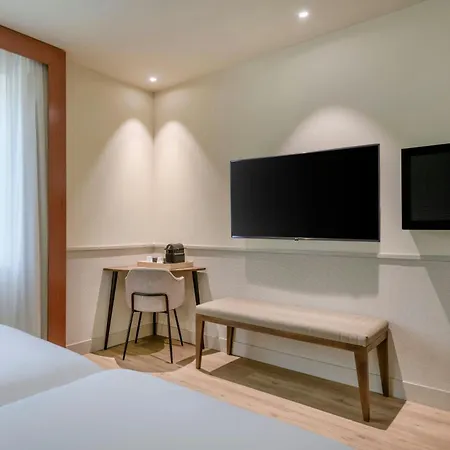Hotel Ac Vascos By Marriott 3*