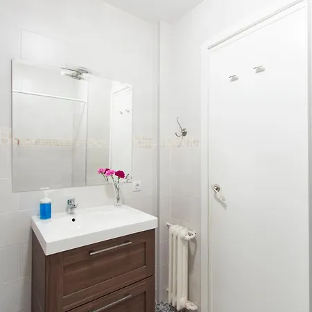 Apartamento Homelike Embajadores