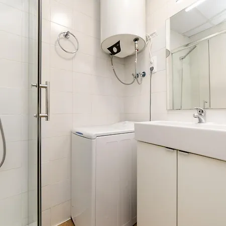 Luxury Iv - Ferga Apartment