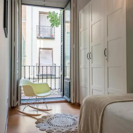 Apartment Austrias I Elegante Refugio Junto A Plaza De Espana Madrid