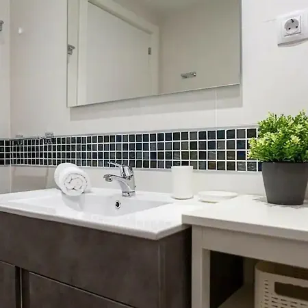 Apartment 2bedroom Duplex In Hortaleza Near Metro Madrid