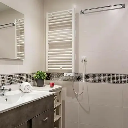 2bedroom Duplex In Hortaleza Near Metro Apartment