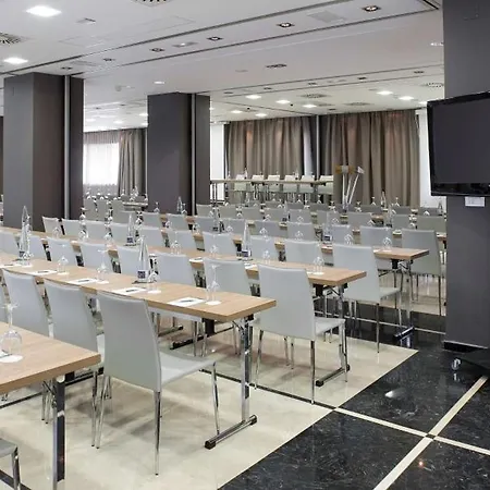 Nh Ribera Del Manzanares 4* מדריד