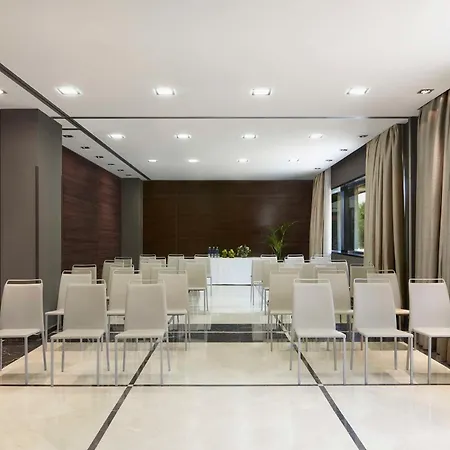 Nh Ribera Del Manzanares 4* מדריד