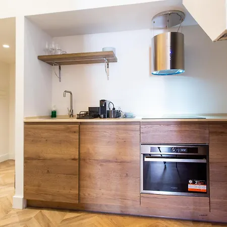Apartment 2- Hotel-style Duplex In Puerta Del Sol - & Cozy Madrid