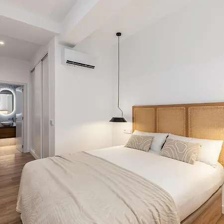 Queens Bernabeu - Alquiler Corta Duracion Apartment