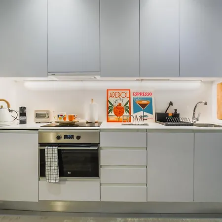 Apartmán 3min Walk - Retiro & Atocha - Luxury District And Desk *