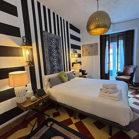 Life Gran Via 3* Madrid
