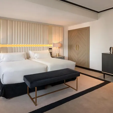 Hotel Melia Castilla 4*