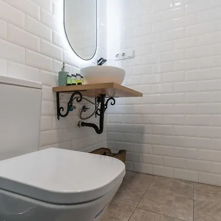 2 Bedrooms 1 Bathroom Furnished - Malasana - Modern In Downtown Area - Mintystay Madrid