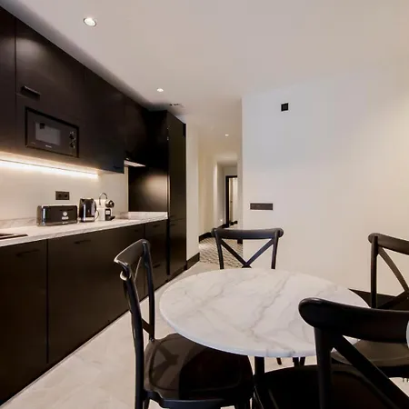 Apartmán Un Madrid Moderno Para 7, Tu Refugio En Abada 2 E2 Madrid