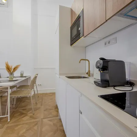 Apartamento Confort Y Cultura Para 10, En El Vibrante Lavapies Madrid