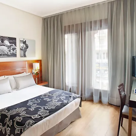 Boutique H10 De La Reina Madryt