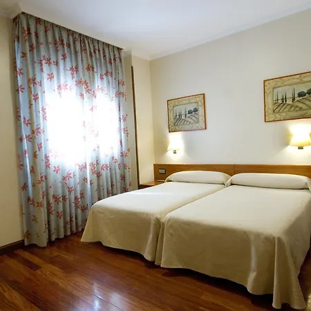Hotel 5 Pinos