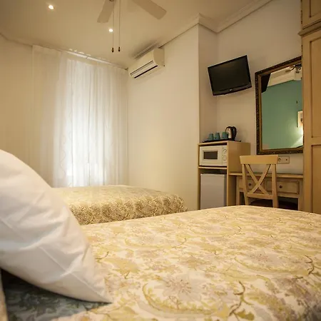 Ava Casa de hóspedes Madri