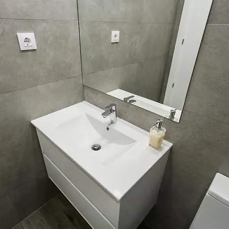 Apartment Dobo Relatores *