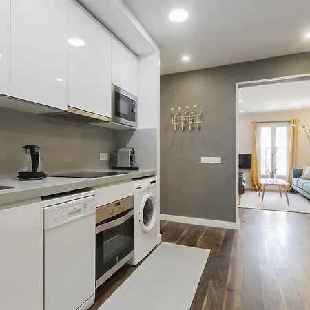 Dobo Relatores Apartment