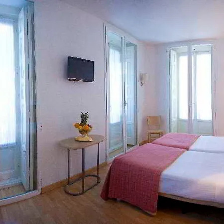 Miau Hotel 3*
