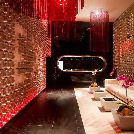 Mate Oscar, Hotel 3*