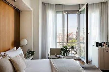 Me Reina Victoria By Meliá Hotel