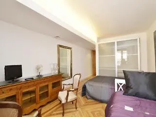 Gran Via Sol Montera Parking Gratis Apartment Madrid