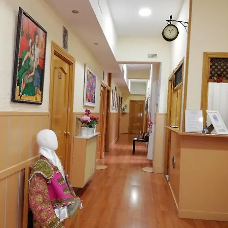 招待所 阿利坎特旅馆