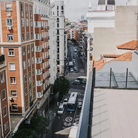 旅馆 马德里发电机旅舍 *
