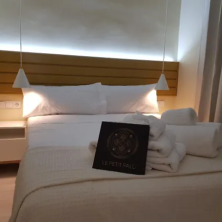 Гостевой дом Le Petit Palue-fuencarral 3*