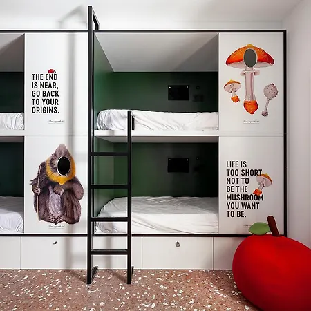 Hostel 2060 The Newton