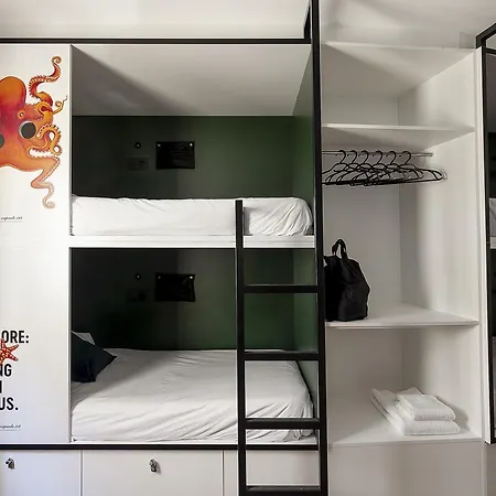 2060 The Newton Hostel