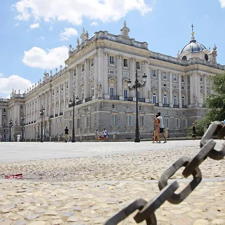 Opera Apartment