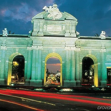 Aeropuerto T1 T2 T3 Hotel 3*